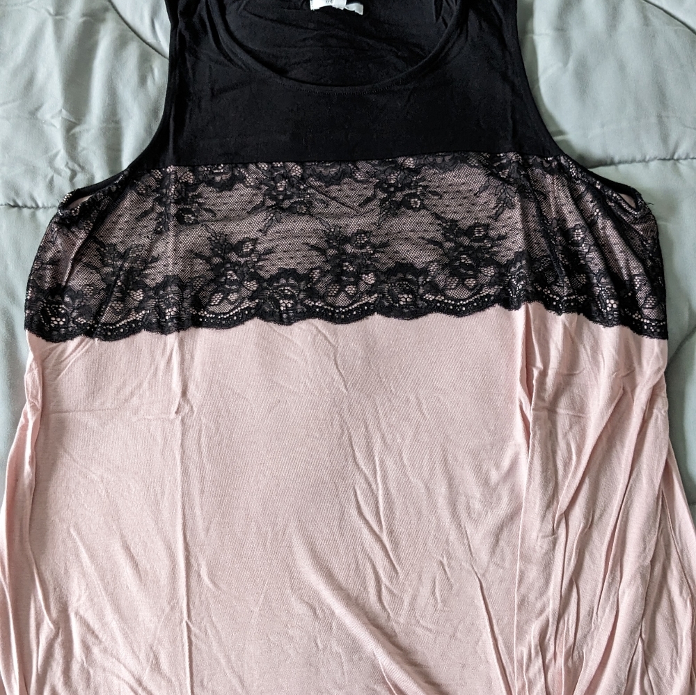 NWT Lace Trim Knot Hem Maternity Tank - Size L